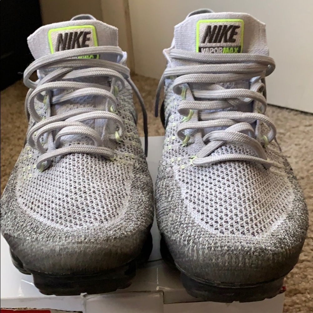 Nike Flyknit Vapormax Sz 10